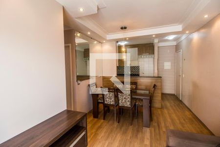 Sala de apartamento para alugar com 3 quartos, 68m² em Jardim Tupanci, Barueri