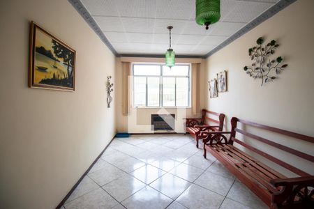 Sala 1 de casa à venda com 4 quartos, 200m² em Bonsucesso, Rio de Janeiro