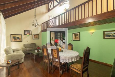 Sala de casa para alugar com 5 quartos, 400m² em Guabirotuba, Curitiba