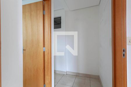 Corredor de apartamento para alugar com 2 quartos, 50m² em Santa Branca, Belo Horizonte