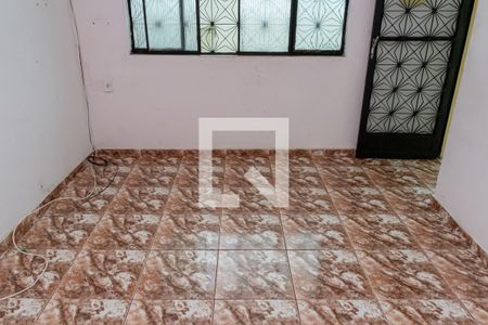 Sala de casa para alugar com 2 quartos, 110m² em Paciência, Rio de Janeiro