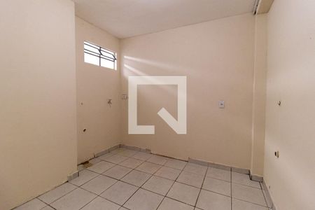 Quarto de casa para alugar com 1 quarto, 35m² em Sítio Cercado, Curitiba