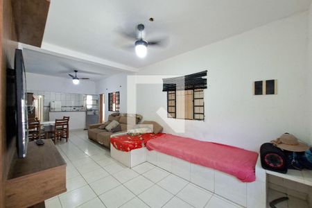 Sala de casa para alugar com 2 quartos, 203m² em Vila Balnearia, Praia Grande
