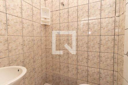 Banheiro de casa para alugar com 2 quartos, 60m² em Vila Isolina Mazzei, São Paulo