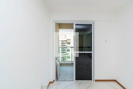 Sala de apartamento para alugar com 2 quartos, 60m² em Penha, Rio de Janeiro