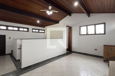 Sótão de casa para alugar com 3 quartos, 289m² em Vila Rosalia, Guarulhos