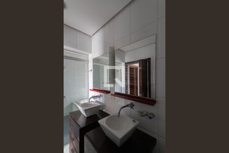 Banheiro Suíte de casa à venda com 3 quartos, 258m² em Vila Granada, São Paulo