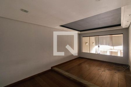 Sala de casa à venda com 3 quartos, 258m² em Vila Granada, São Paulo