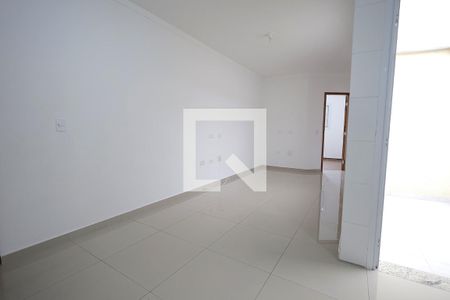 Sala de apartamento para alugar com 2 quartos, 54m² em Jardim Ocara, Santo André