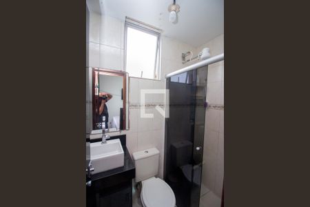 Banheiro da Suíte de apartamento à venda com 3 quartos, 65m² em Fonte Grande, Contagem