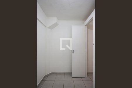 Quarto 2 de casa para alugar com 2 quartos, 40m² em Vila Pirajussara, São Paulo