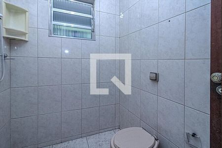 banheiro social_2 de casa à venda com 2 quartos, 150m² em Jardim Patente, São Paulo