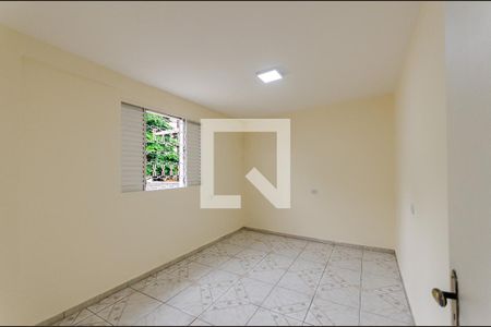 Quarto 1 de casa para alugar com 2 quartos, 50m² em Jardim Mutinga, São Paulo