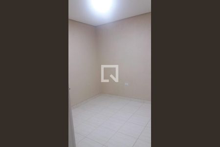 Quarto de casa para alugar com 2 quartos, 53m² em Jardim Naufal, São Paulo