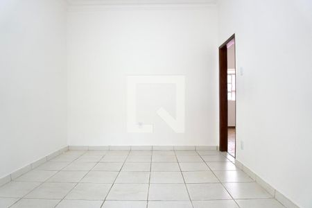 Sala 2 de casa para alugar com 4 quartos, 300m² em Santa Tereza, Belo Horizonte