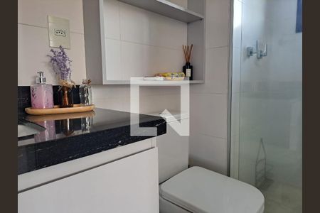 Banheiro de kitnet/studio para alugar com 1 quarto, 49m² em Auxiliadora, Porto Alegre