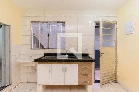 Cozinha e Área de Serviço de casa para alugar com 1 quarto, 20m² em Cidade São Mateus, São Paulo