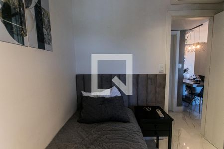 Quarto 1 de apartamento para alugar com 2 quartos, 90m² em Caminho das Árvores, Salvador