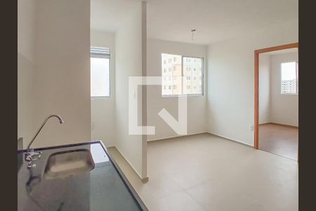 Sala/Cozinha de apartamento para alugar com 2 quartos, 40m² em Fátima, Canoas