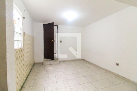 Quarto 2 de casa para alugar com 2 quartos, 84m² em Vila Carmosina, São Paulo