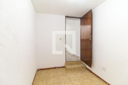 Quarto 1 de casa para alugar com 2 quartos, 84m² em Vila Carmosina, São Paulo
