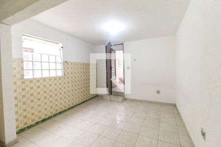Quarto 2 de casa para alugar com 2 quartos, 84m² em Vila Carmosina, São Paulo