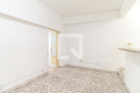 Sala de casa para alugar com 2 quartos, 84m² em Vila Carmosina, São Paulo