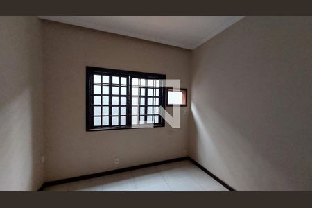 Quarto 2 de casa para alugar com 3 quartos, 135m² em Nova América, Nova Iguaçu