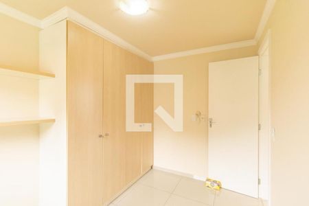Quarto 1 de apartamento para alugar com 2 quartos, 48m² em Pinheirinho, Curitiba