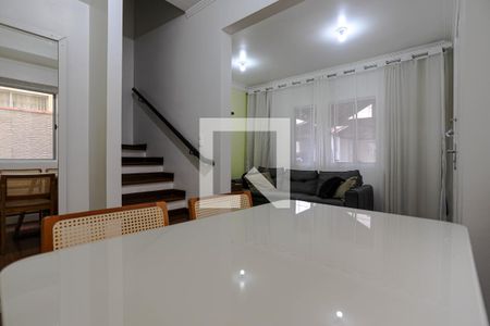 Sala de casa de condomínio para alugar com 2 quartos, 75m² em Jardim Juliana, Mogi das Cruzes