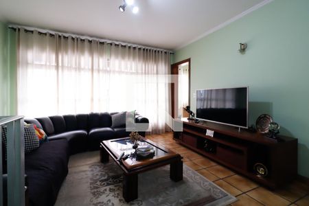 Sala de casa para alugar com 5 quartos, 616m² em Cangaiba, São Paulo