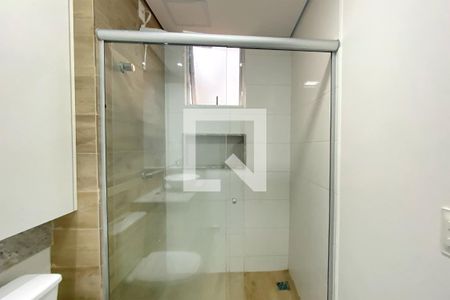 Banheiro da Suíte de kitnet/studio para alugar com 1 quarto, 30m² em Paquetá, Belo Horizonte