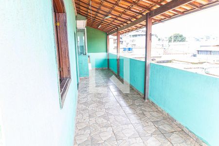 Varanda de casa para alugar com 3 quartos, 160m² em Novo Glória, Belo Horizonte