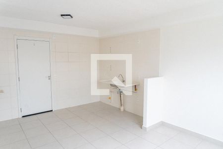 Sala/Cozinha de apartamento para alugar com 1 quarto, 33m² em Jardim Itacolomi, São Paulo