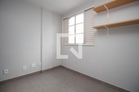 Quarto 1 de apartamento para alugar com 2 quartos, 45m² em Qd 501, Brasília