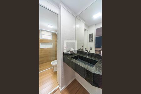 Banheiro de apartamento para alugar com 2 quartos, 55m² em Jardim Alvorada, Santo André