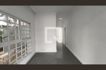 Acesso Sala de casa para alugar com 3 quartos, 170m² em Vila São José, São Paulo