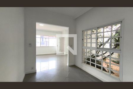 Acesso Sala de casa para alugar com 3 quartos, 170m² em Vila São José, São Paulo