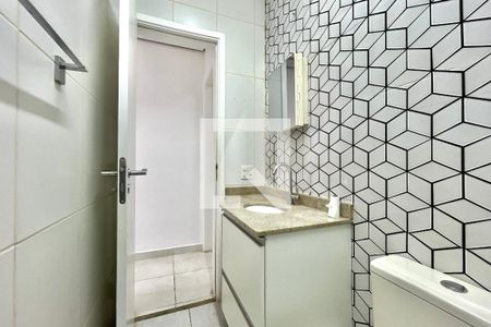 Banheiro de apartamento para alugar com 1 quarto, 64m² em Jardim Prudência, São Paulo