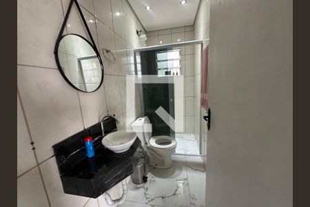 Banheiro 1 de casa para alugar com 2 quartos, 85m² em Jardim Florida, Barueri