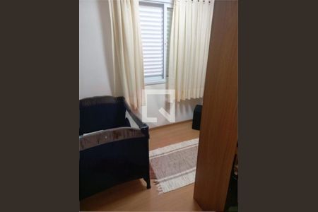 Casa à venda com 3 quartos, 135m² em Jardim Marisa, São Paulo