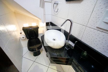 Pia de casa à venda com 3 quartos, 150m² em Vila Nova Savoia, São Paulo