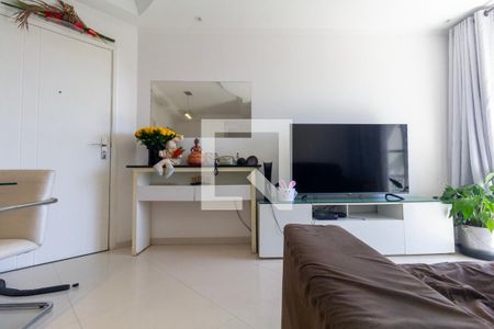 Sala de apartamento para alugar com 3 quartos, 59m² em Jardim Santa Maria, São Paulo
