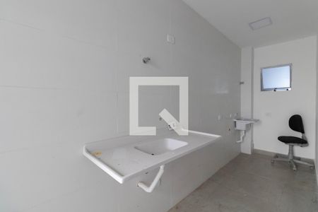 Cozinha e Área de Serviço de apartamento para alugar com 2 quartos, 45m² em Vila Ré, São Paulo