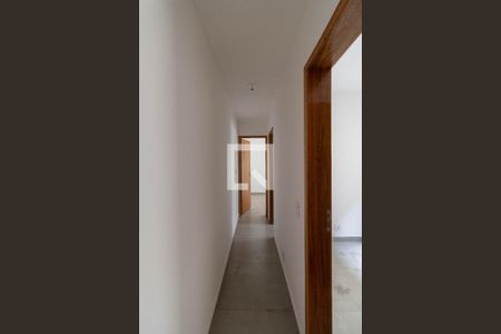 Corredor de apartamento para alugar com 2 quartos, 45m² em Vila Ré, São Paulo