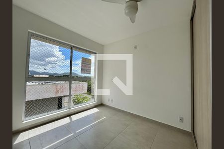 Suíte de apartamento para alugar com 2 quartos, 66m² em Alto Ribeirão Leste, Florianópolis