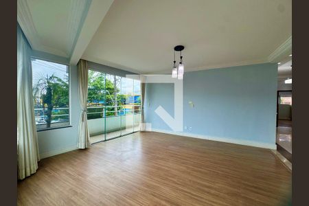 Sala de casa para alugar com 4 quartos, 188m² em Jardim da Mamae, Guarulhos