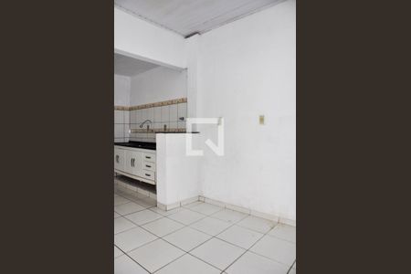 Detalhe - Sala de casa para alugar com 2 quartos, 54m² em Vila Marina, São Paulo