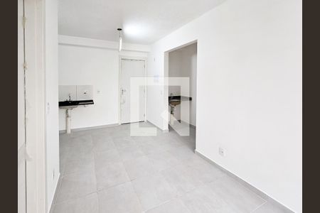 Sala/Cozinha/Area de serviço de apartamento para alugar com 2 quartos, 40m² em Santa Maria, Santo André