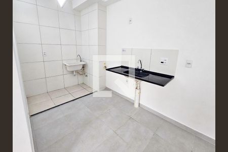 Sala/Cozinha/Area de serviço de apartamento para alugar com 2 quartos, 40m² em Santa Maria, Santo André